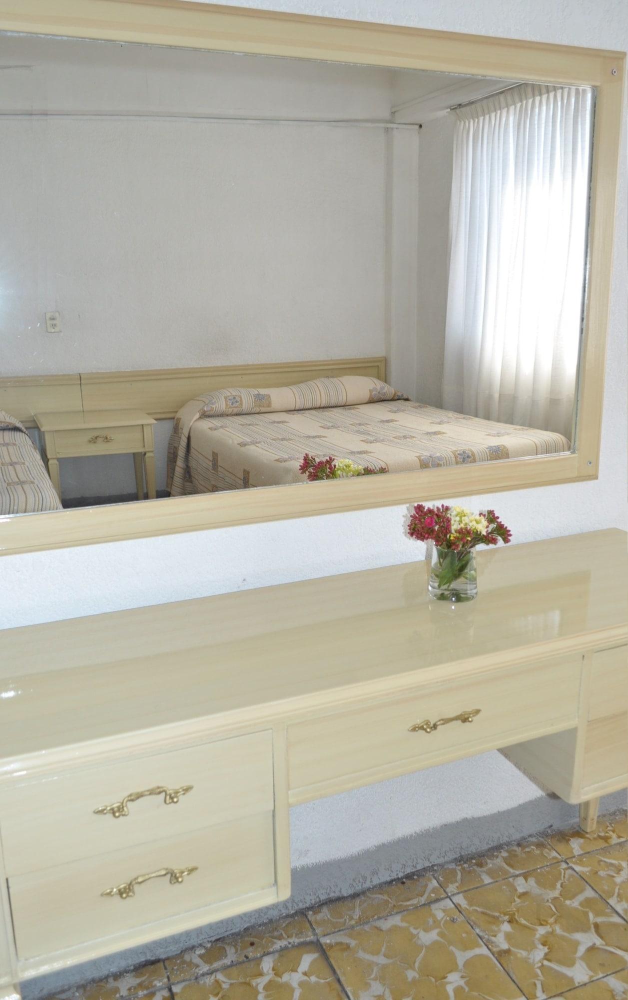 Hotel Viena Ирапуато Екстериор снимка