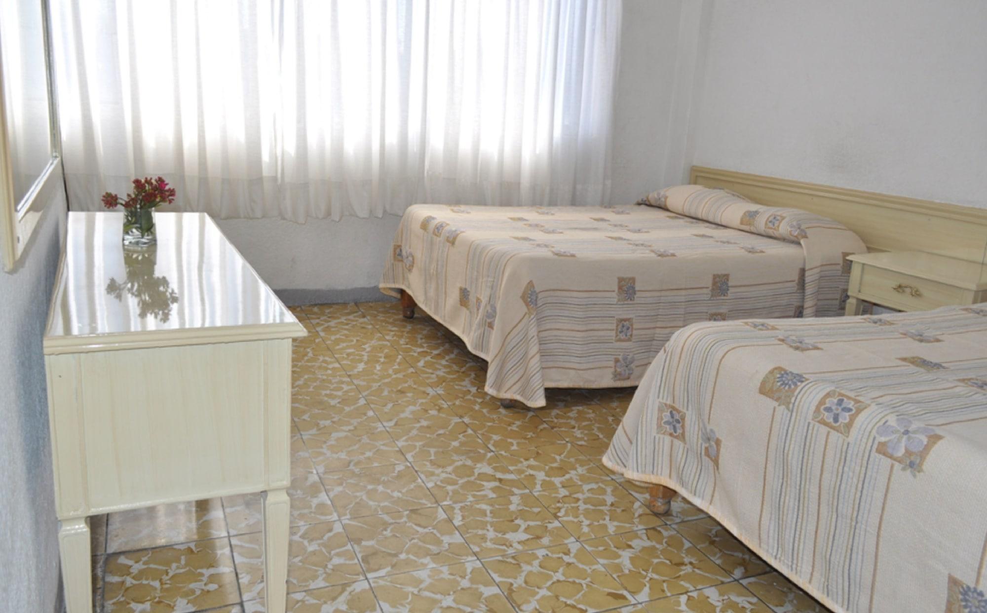 Hotel Viena Ирапуато Екстериор снимка