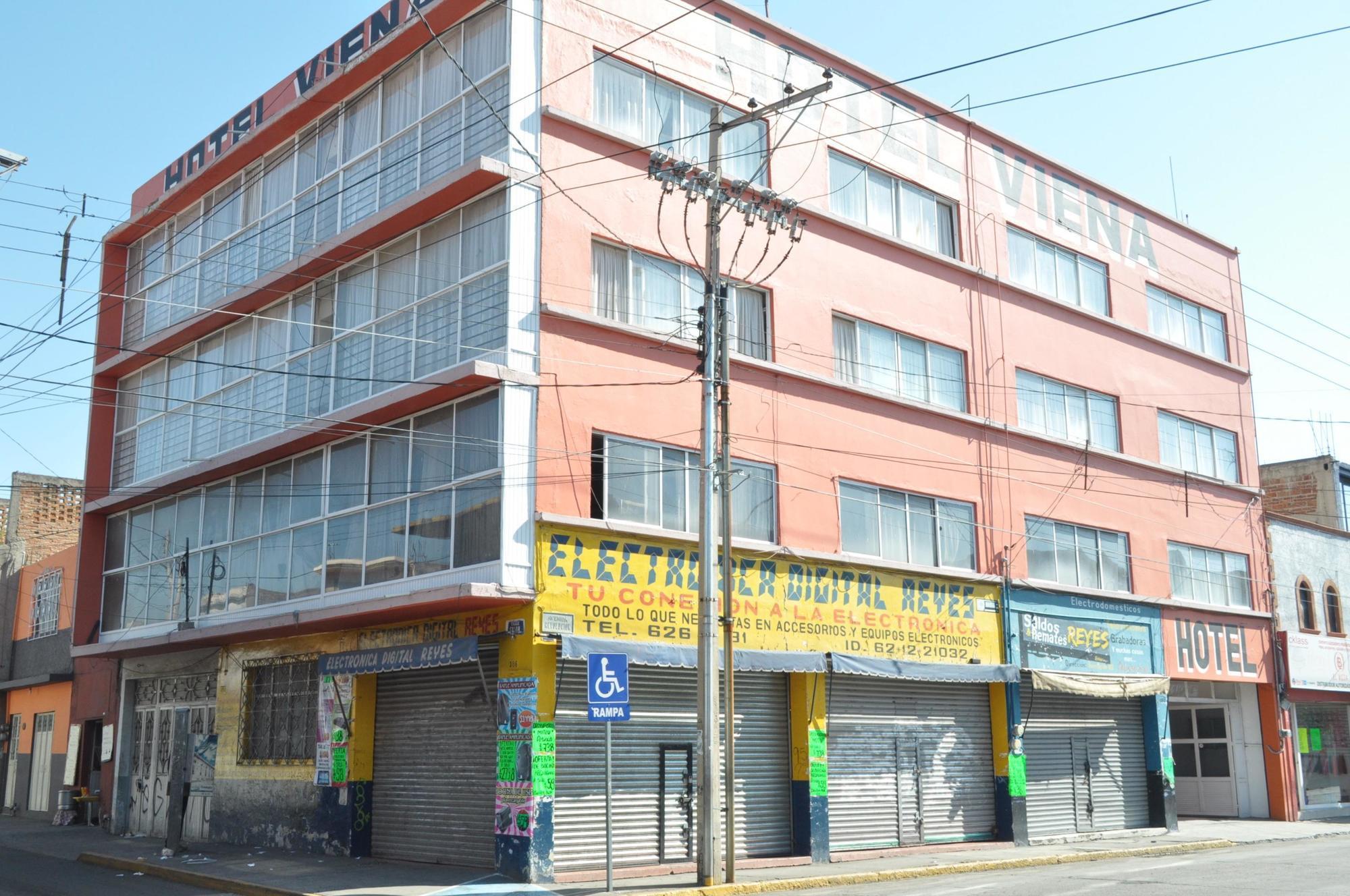 Hotel Viena Ирапуато Екстериор снимка